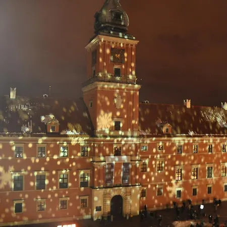Royal Castle Square Old Town Apartment